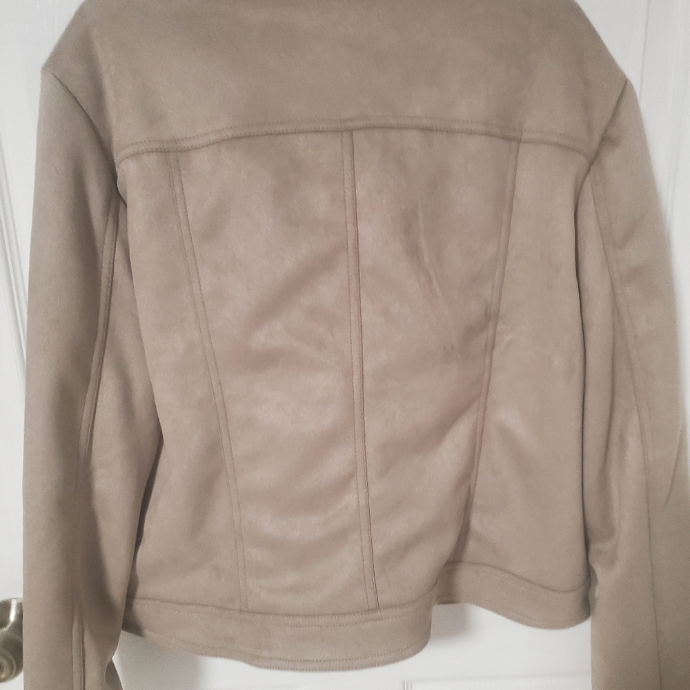 Jacket - Picture 5 of 5
